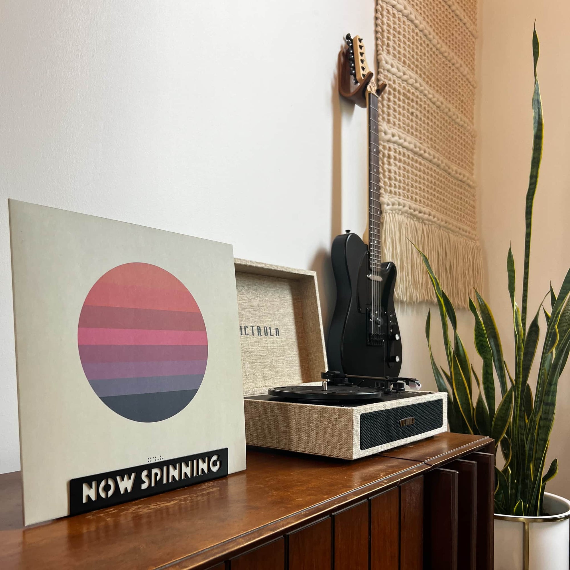 Now Playing Vinyl Record Stand Wall Holder - Now Spinning Vinyl Record  Stand - Vinyl Record Wall Mount Display Vinyl Wall Mount Albums Hanging  Vinyl
